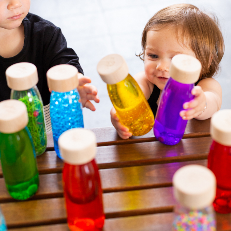 Botellas sensoriales para bebés y niños - Psico Ayuda Infantil